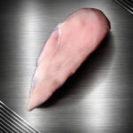 Rohes Hähnchenschnitzel aus deutscher Hähnchenbrust, fein geschnitten