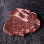 Schweinenacken | regionales Duroc Schwein | mariniert | Kräuter